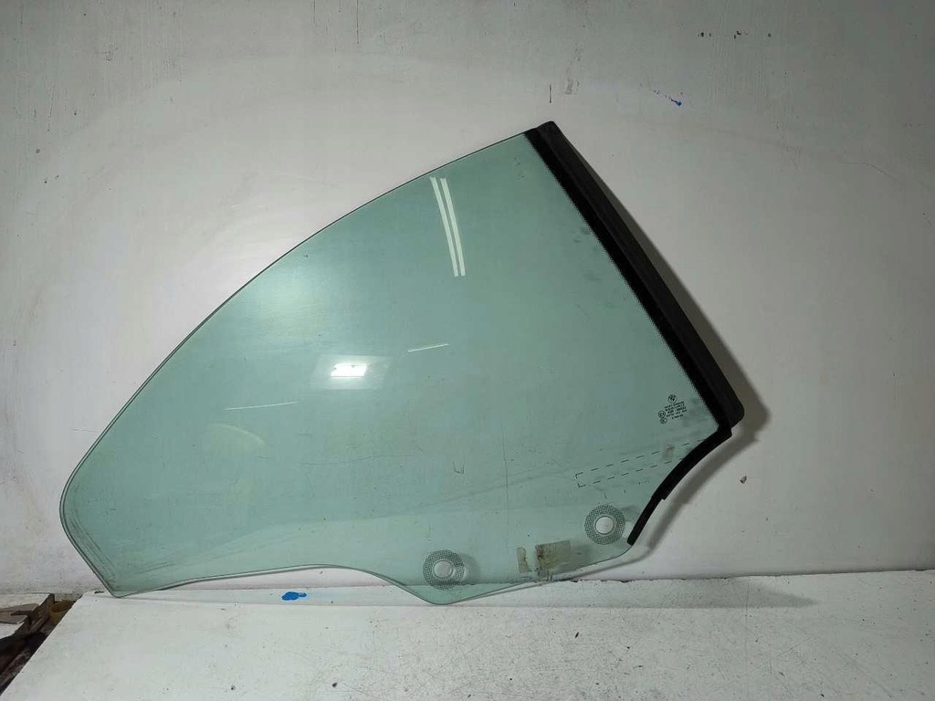 фото №1, Стекло правый задняя bmw e93