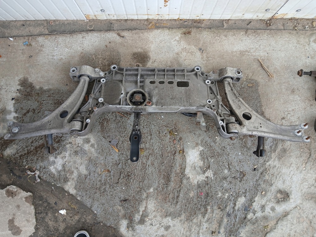 фото №6, Подрамник подрамник рычаги балка vw b6 b7 audi q3 tt 8j
