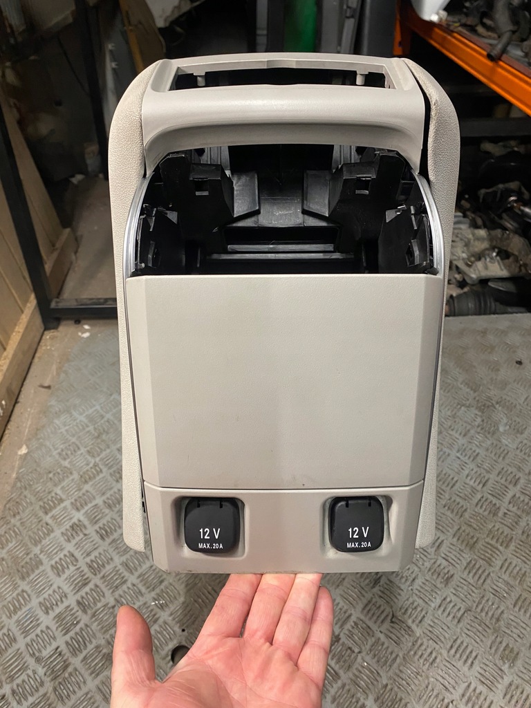 фото №9, Подлокотник туннель средний mercedes w251 r-klasa