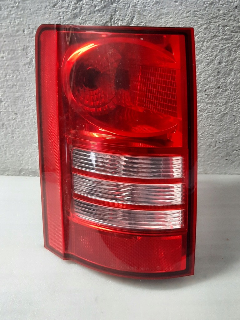 фото №1, Chrysler voyager town country лампа левая задняя