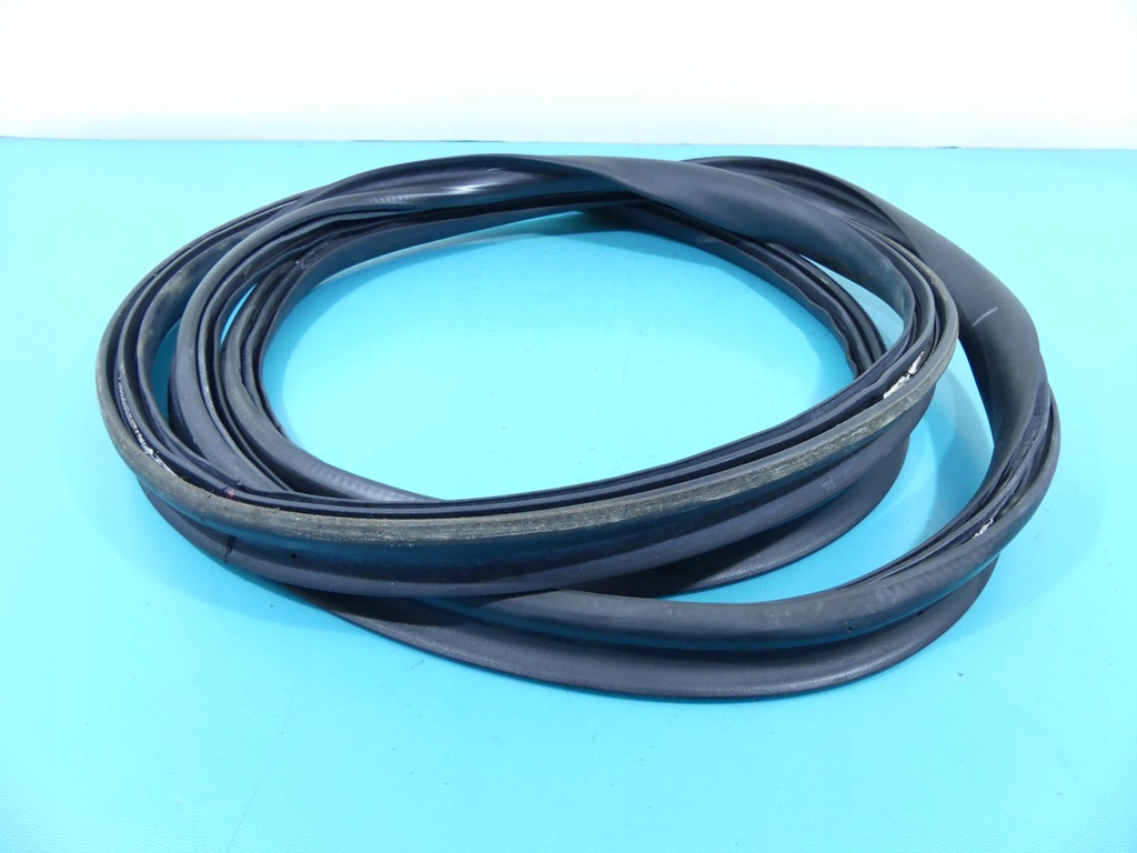 фото №1, Прокладка двері задня лівих porsche panamera i 970