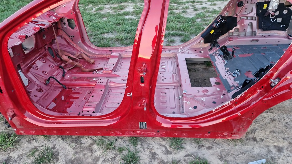 фото №1, Четверть порог блок двигателя b обшивка jaguar i-pace x590