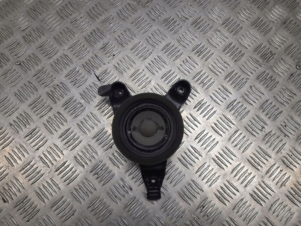 фото №7, Audi a8 s8 d4 4h 2015 задня сторона права динамік полиця багажника