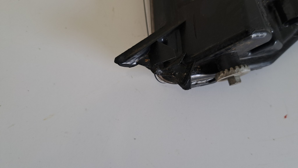 фото №10, Протитуманна фара правий перед tesla model s