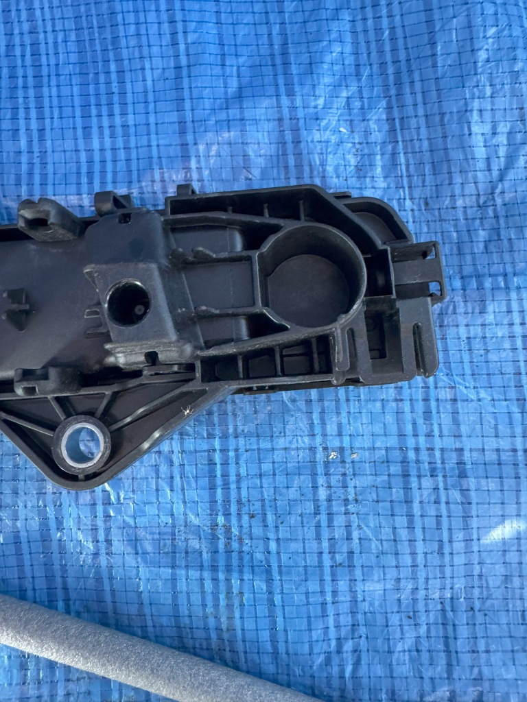 Ручка дверь передних левых renault megane v e-tech 806079889r в Украине