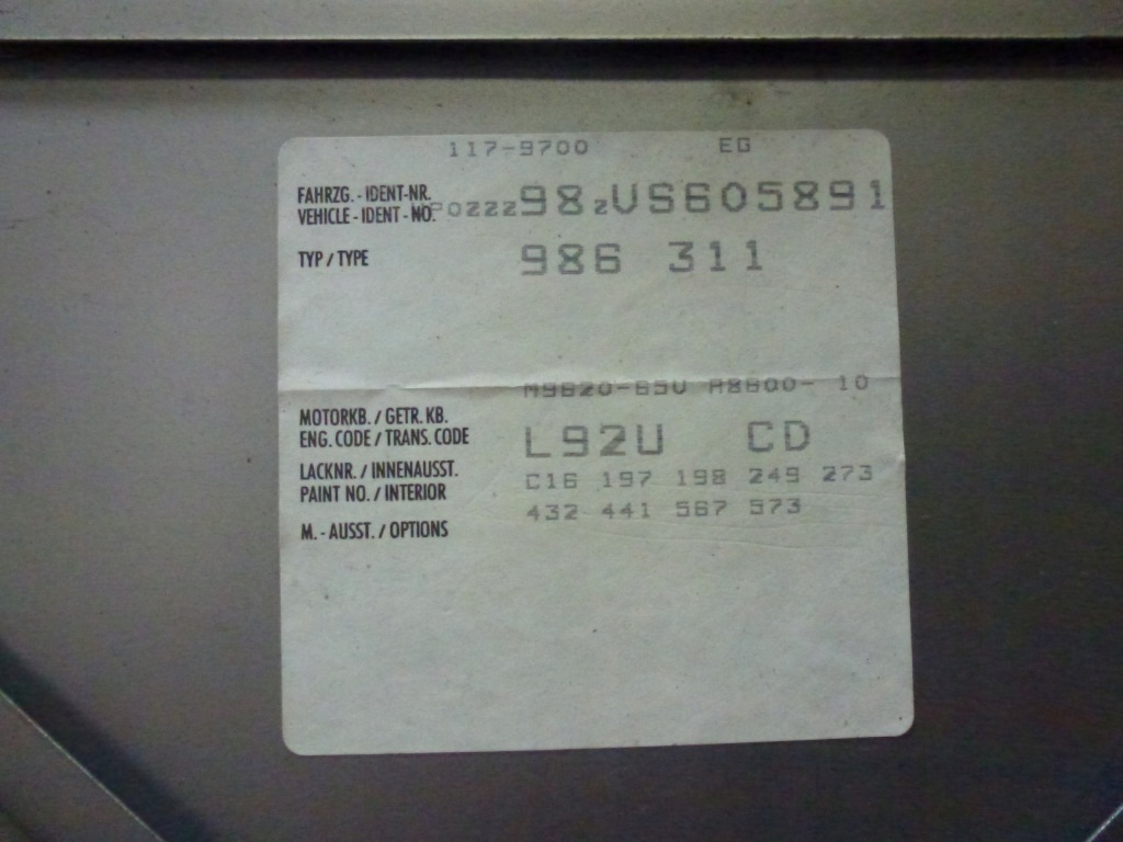 Капот кришка boxster 986 l92u Недорого