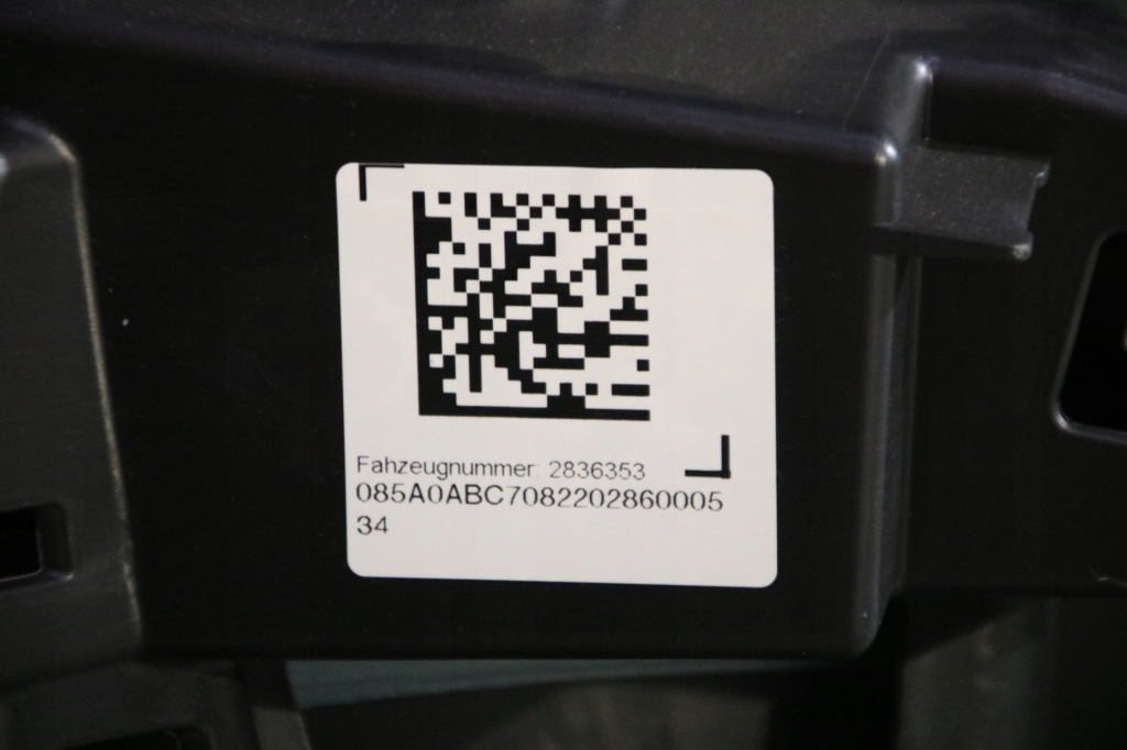 фото №13, Bmw ix i20 бампер перед передній колір c35