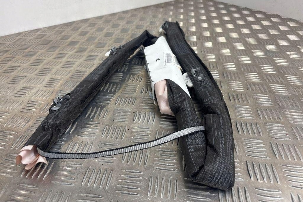 фото №7, Шторка безопасности левая peugeot 3008 34147460a 2.0l 2015