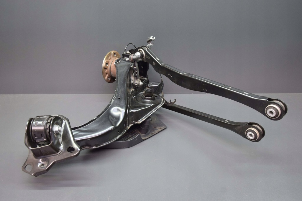 фото №1, Поворотний кулак права важіль задня mini cooper f55 f56 jcw