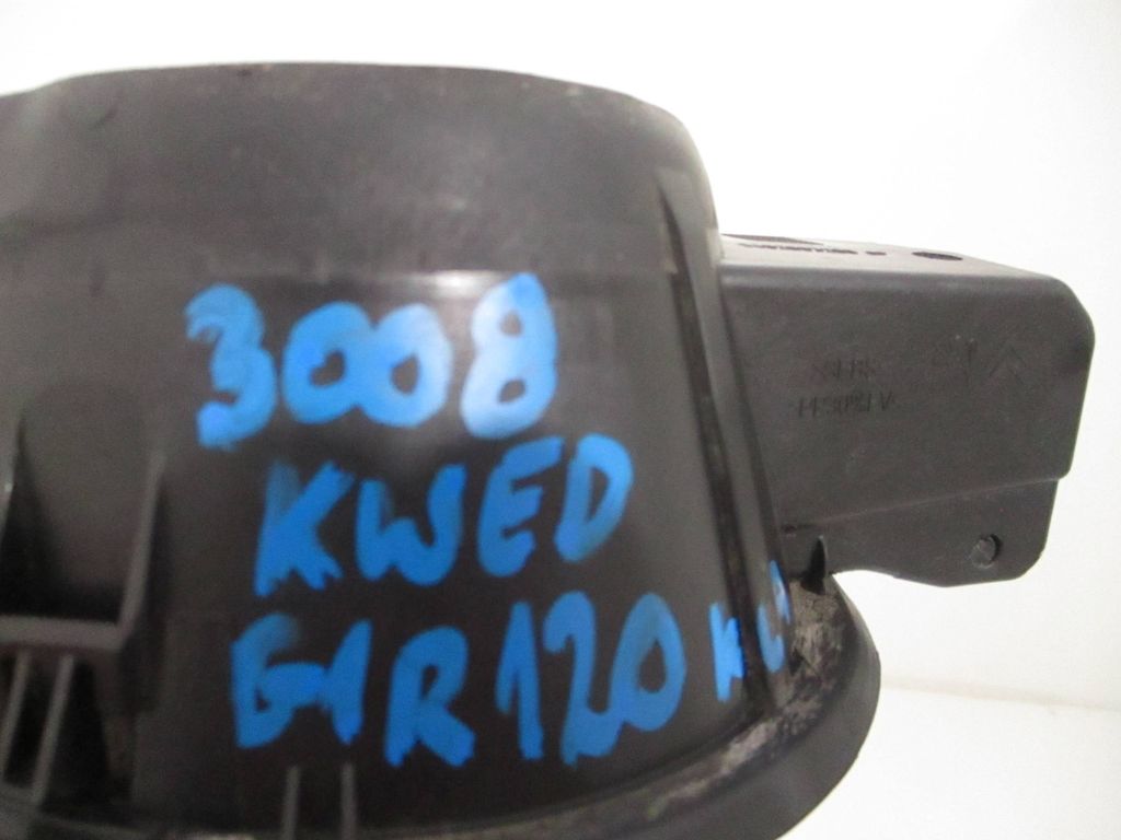 Peugeot 3008 1 кришка заливної пального версія дизель kwed Зі Шроту