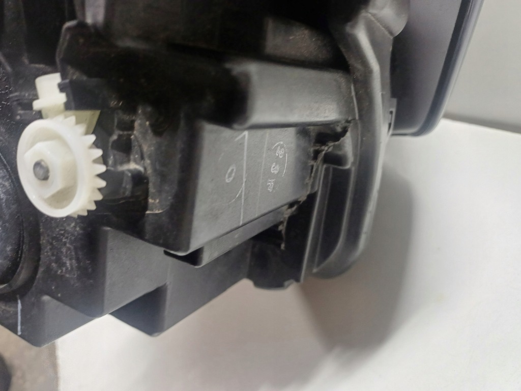 фото №9, Лампа правий перед mg v 5 full led europa