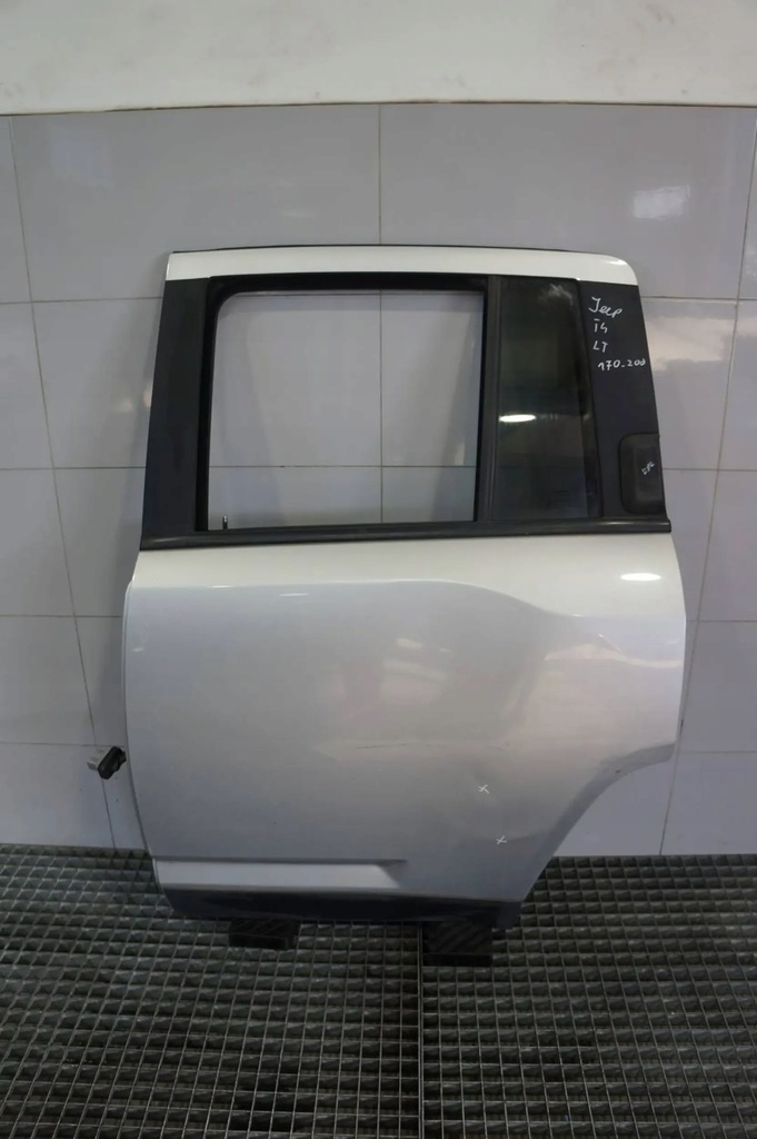 фото №1, Дверь левый задняя задние левая jeep compass i lift ручка