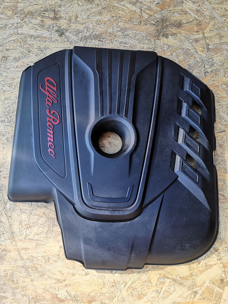 фото №1, Alfa romeo giulia крышка двигателя