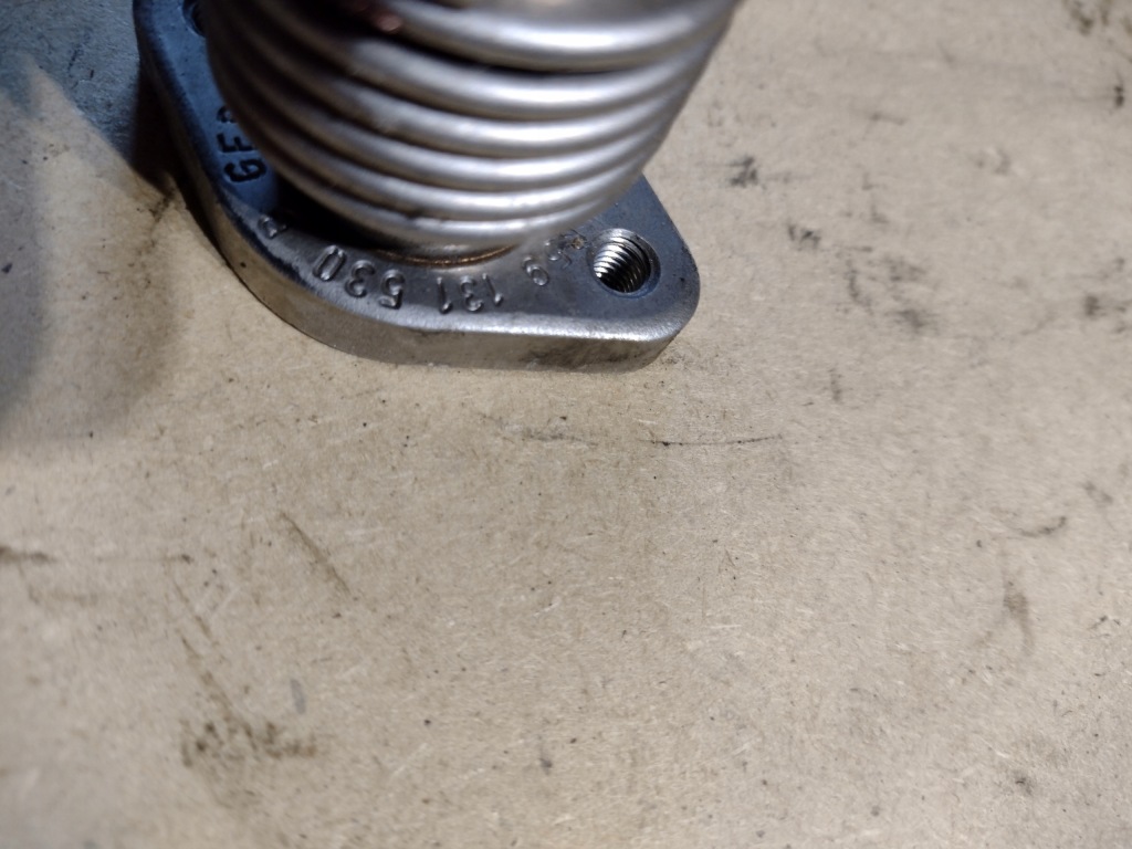 фото №3, Vw audi 3.0 tdi шланг трубка egr 059131530n