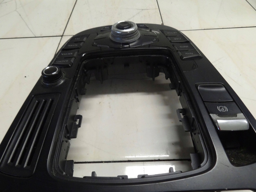 фото №3, Audi a5 8t 8f 2011 coupe панель рамка консолі радіо mmi 8t0919609f