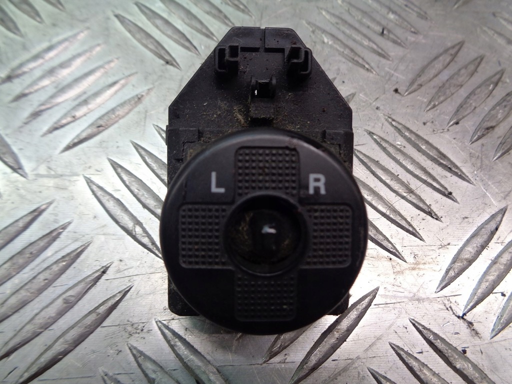 фото №1, Панель регулировки зеркал hyundai tucson 2.0 crdi