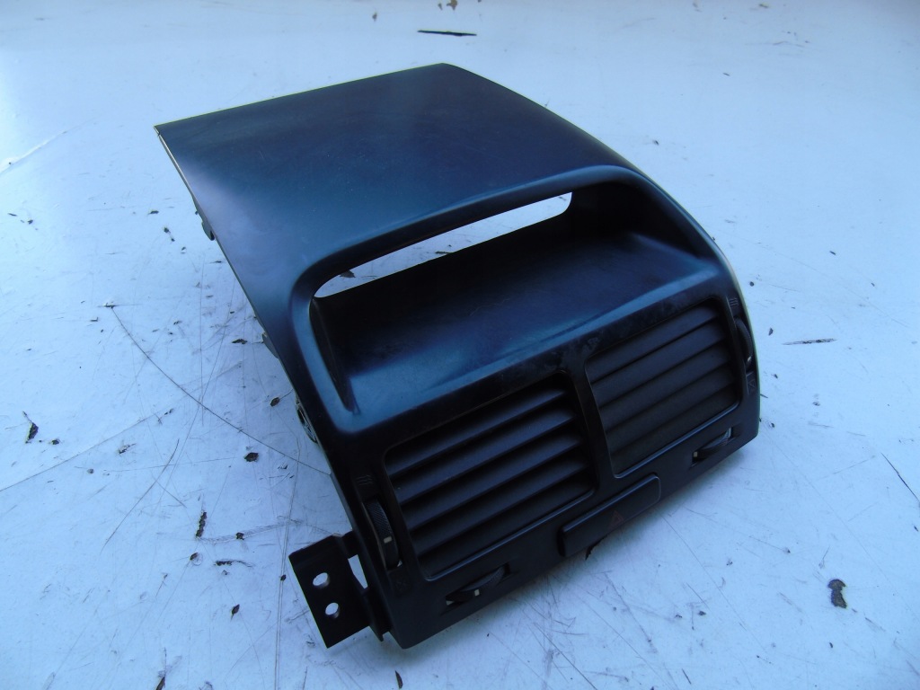 Купити Решітка обдув середина 73821-65j0