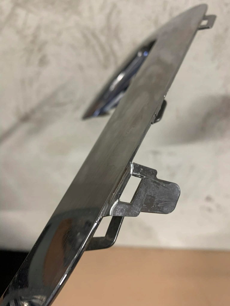 Хром накладка бампера rh crossland рестайлинг  оригинал 39172244 Недорого