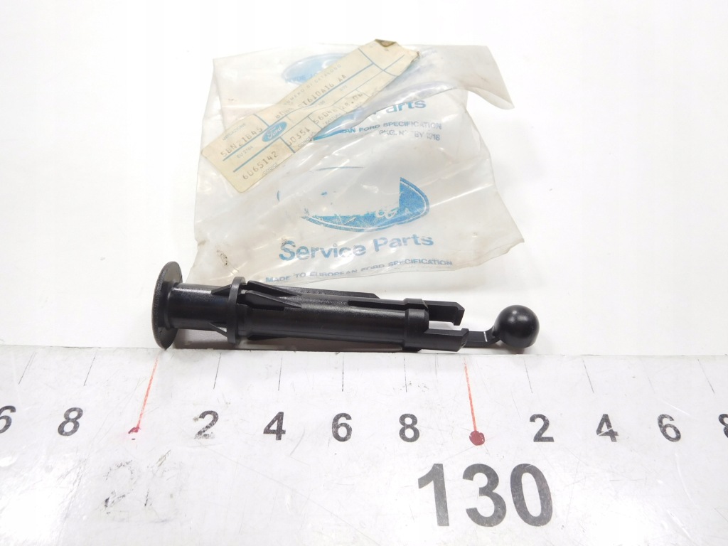 фото №7, Втулка направляющая подголовник правая ford fiesta mk1 mk2 6065142