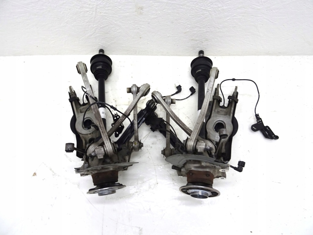 фото №1, Mercedes cls w257 w213 53 amg поворотний кулак права ліва задня задня важіль привідний вал