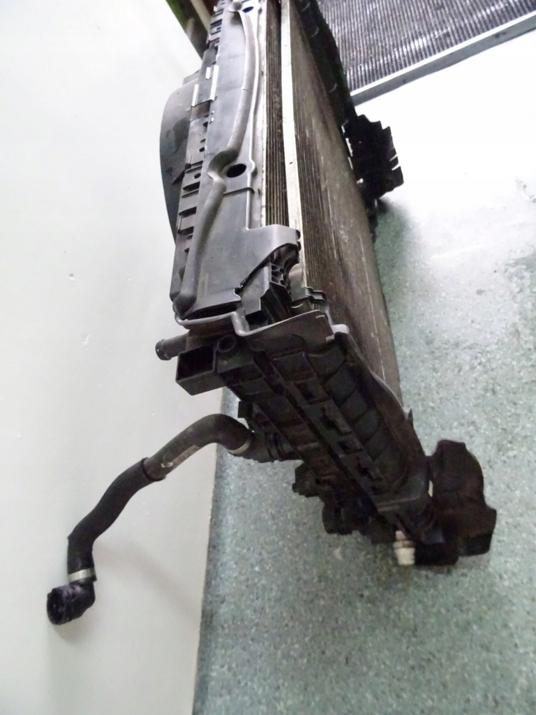 Mercedes glc 253 x253 c253 рестайлінг  ремінь передній радіатор комплект в Україні