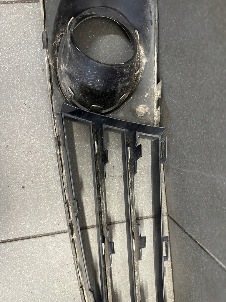 фото №9, Решітка бампера права audi a8 d4 przed fl 4h0807680l