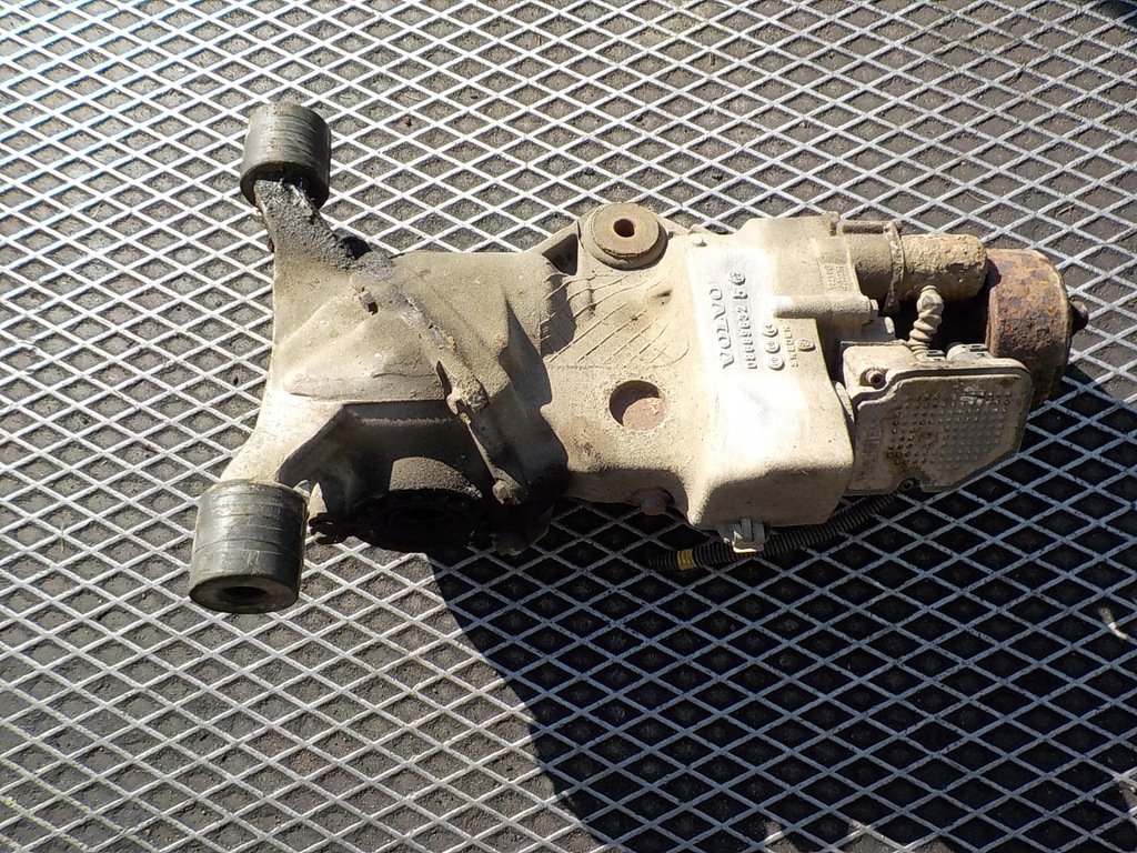 фото №1, Volvo xc70 дифференциал дифференциал мост 08689632