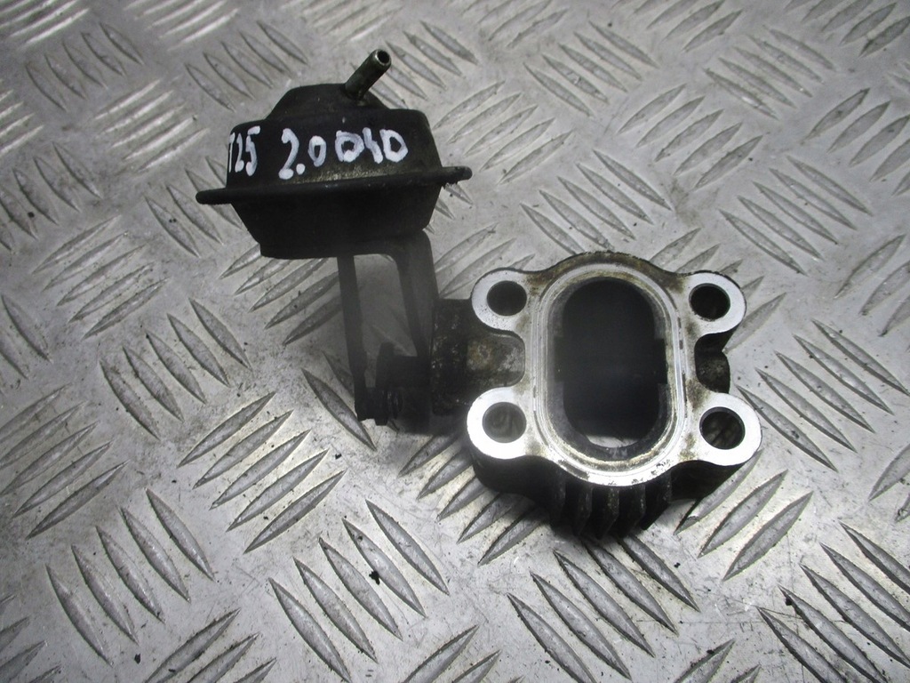 фото №1, Крышка багажника заслонка toyota avensis t25 2.0 d4d