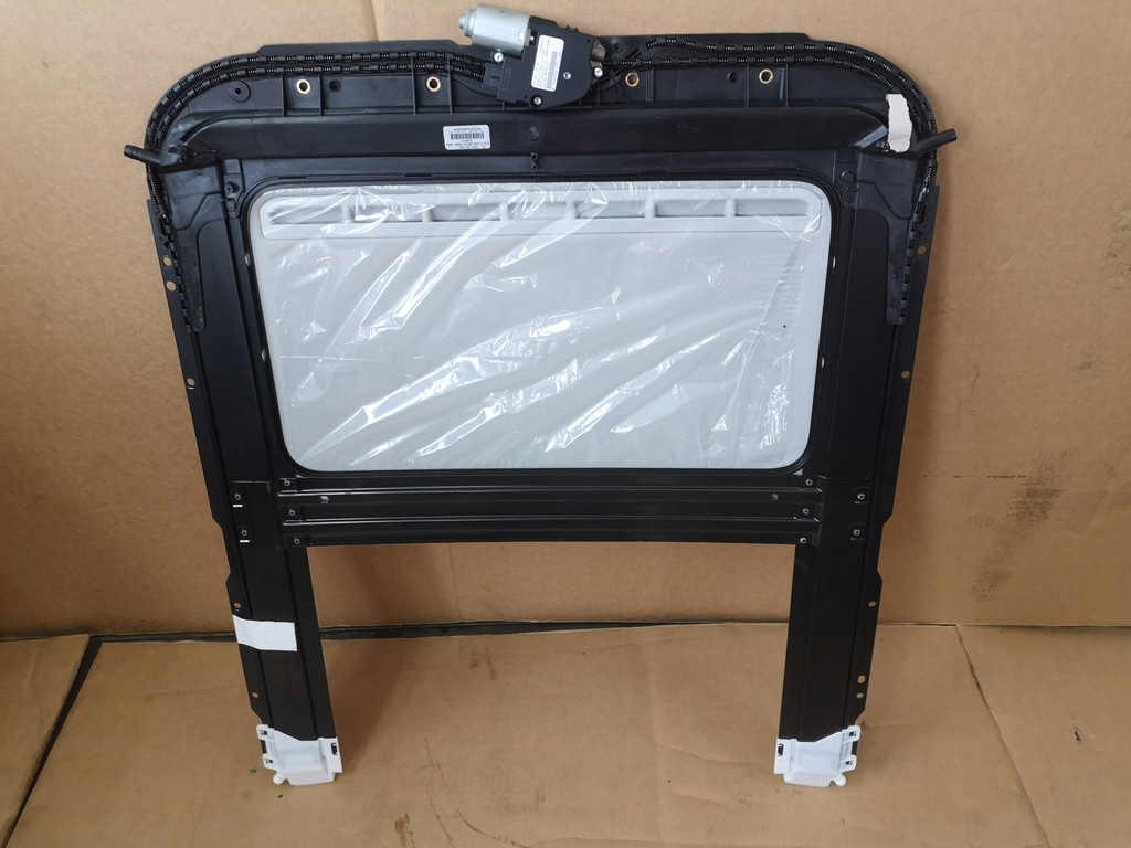 фото №4, Vw jetta 16 r 5c6 люк новый