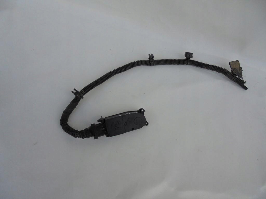 Купити Моторчик штекер жалюзі шторка поперечина передній 6477r1007 renault clio 5