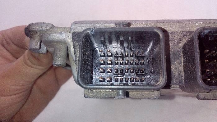 фото №6, Бортовой компьютер двигателя citroen xsara 2,0 hdi 0281010499