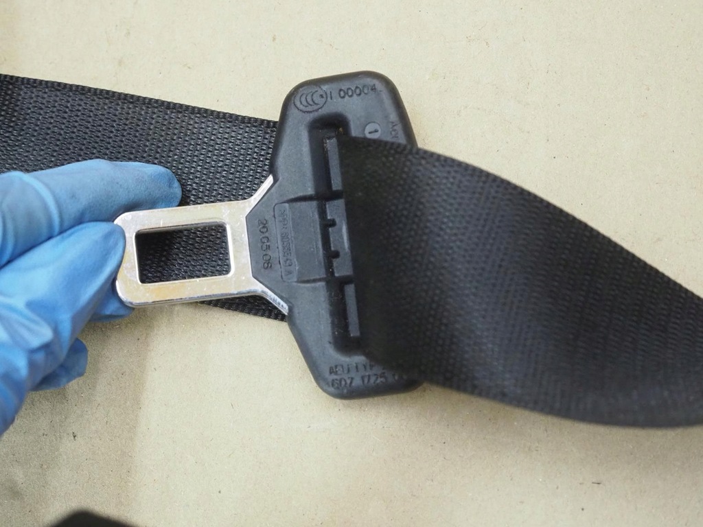 фото №12, Pas безопасности mercedes-benz оригинальный номер 2118601386