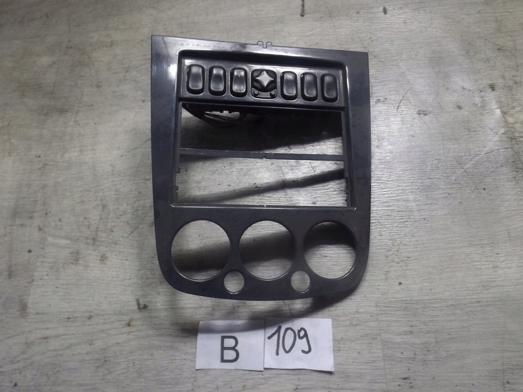 фото №1, Рамка радио консоли центральной переключателей mercedes vaneo w414 1688203610