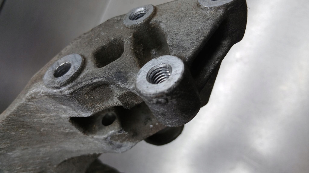 Купить Кронштейн генератора 045903143e skoda fabia 1 1.4 tdi