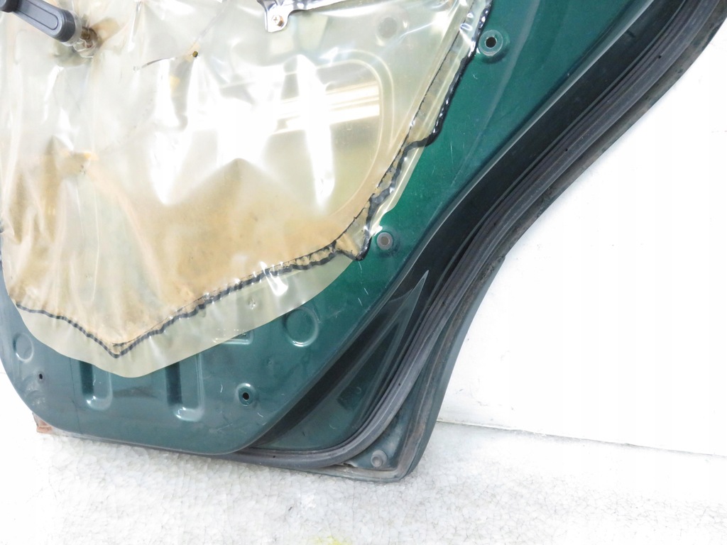 фото №6, Двері правий задня toyota yaris verso _p2_ 6r4