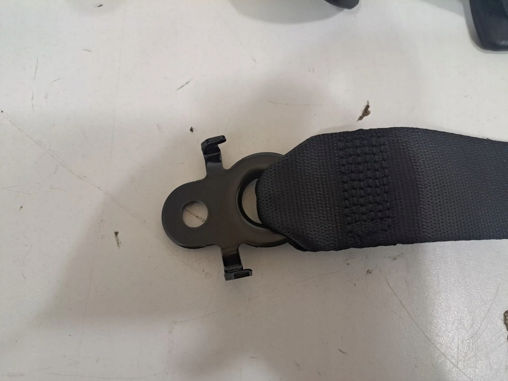 Bmw 5 g30 g31 2024 перед сторона права ремені безпеки Доставка