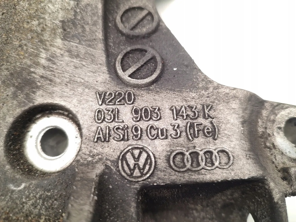 Skoda octavia кронштейн генератора 2.0 tdi 16v дизель 103kw 140 hp 2011 Недорого