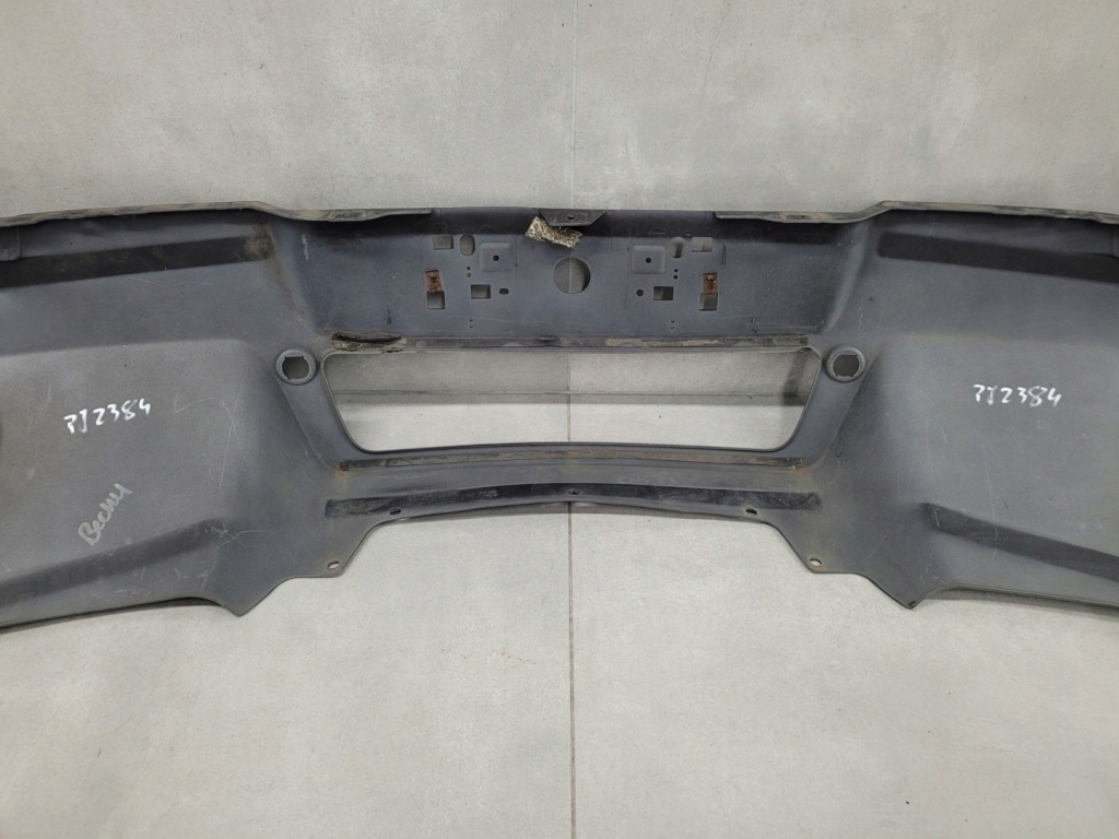 Диффузор накладка бампера спойлер задний  aston martin vantage v12 v8 Оригинал