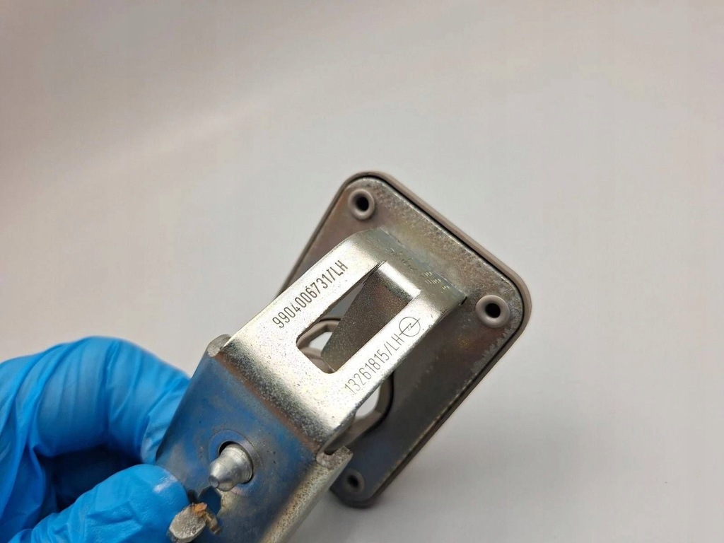 фото №7, Opel astra j 2007 кронштейн полиця багажника