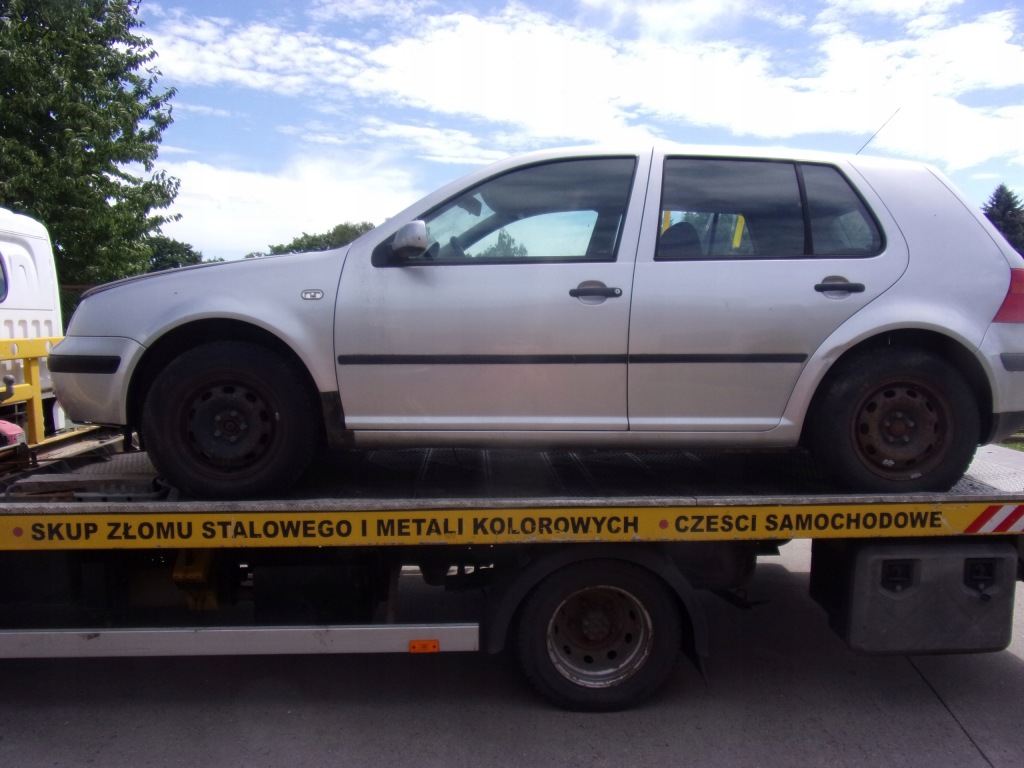 Стартер vw golf iv 1.6b 16v bosch 9 зубів в Україні