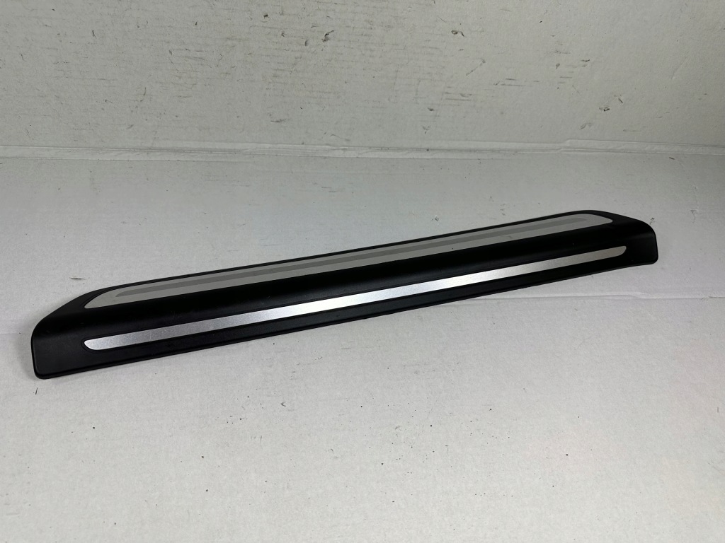 фото №1, Q3 8u lift накладка порог левая перед 8u0853373