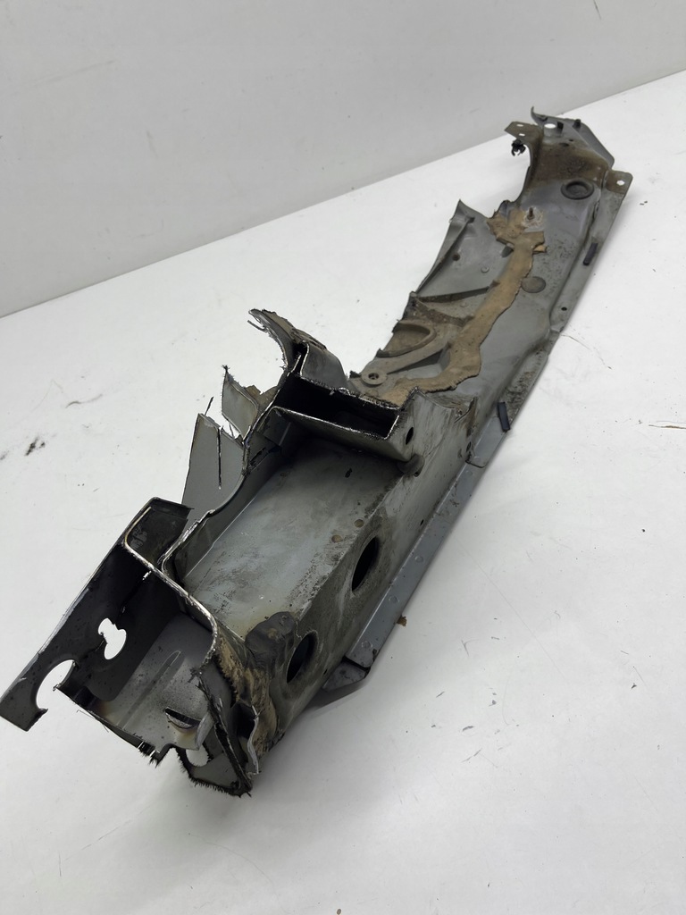 фото №13, Audi a6 c7 чверть підкрилок кронштейн крила лівий перед lx5r доставка!