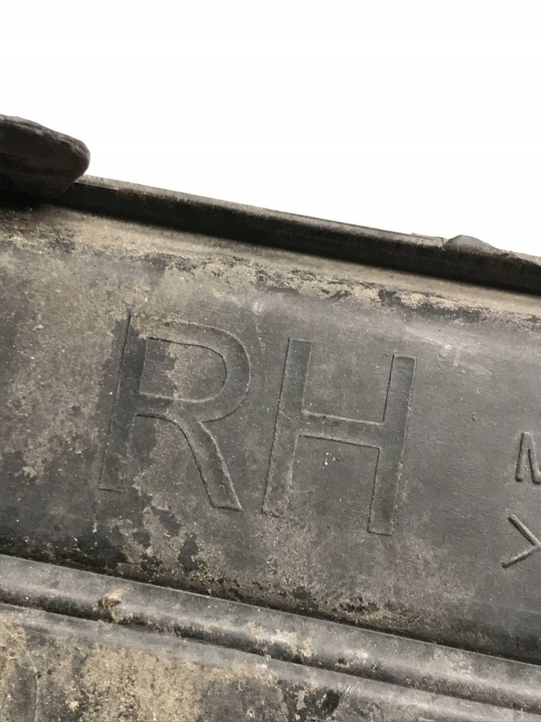 фото №9, Volvo xc90 права решітка нижня бампера передній 31383442