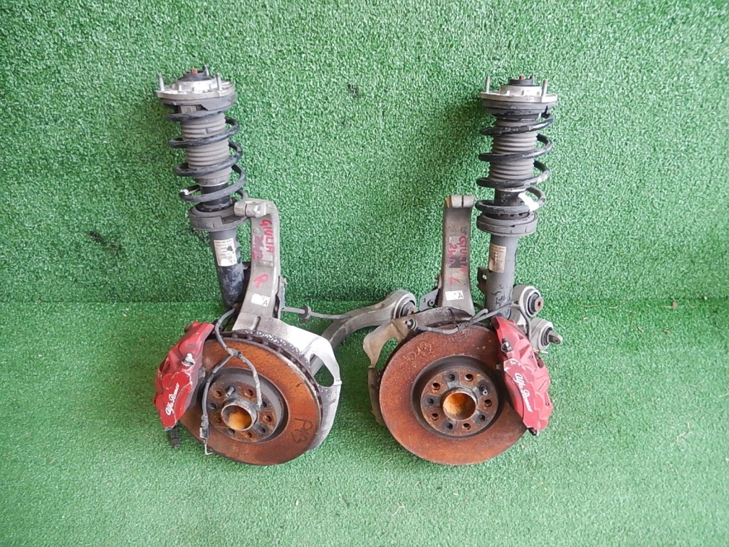 фото №1, Поворотний кулак важелі амортизатор giulia 2.2 mj 2wd права