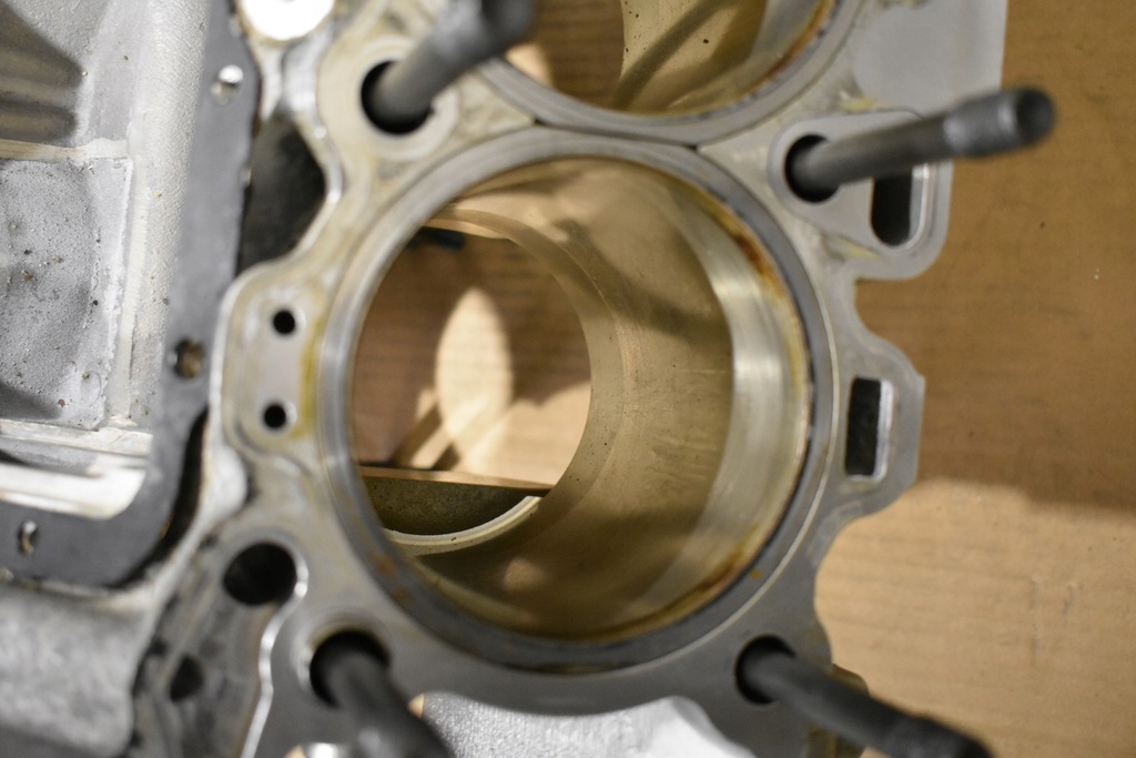 фото №7, Блок двигуна maserati graturismo 4,7 m145 16r. 1