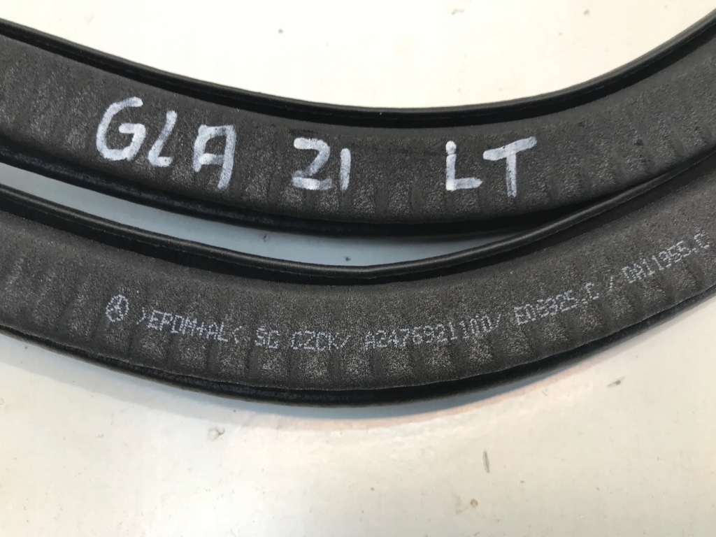 фото №4, Mercedes gla h247 2022 прокладка дверь задняя задняя