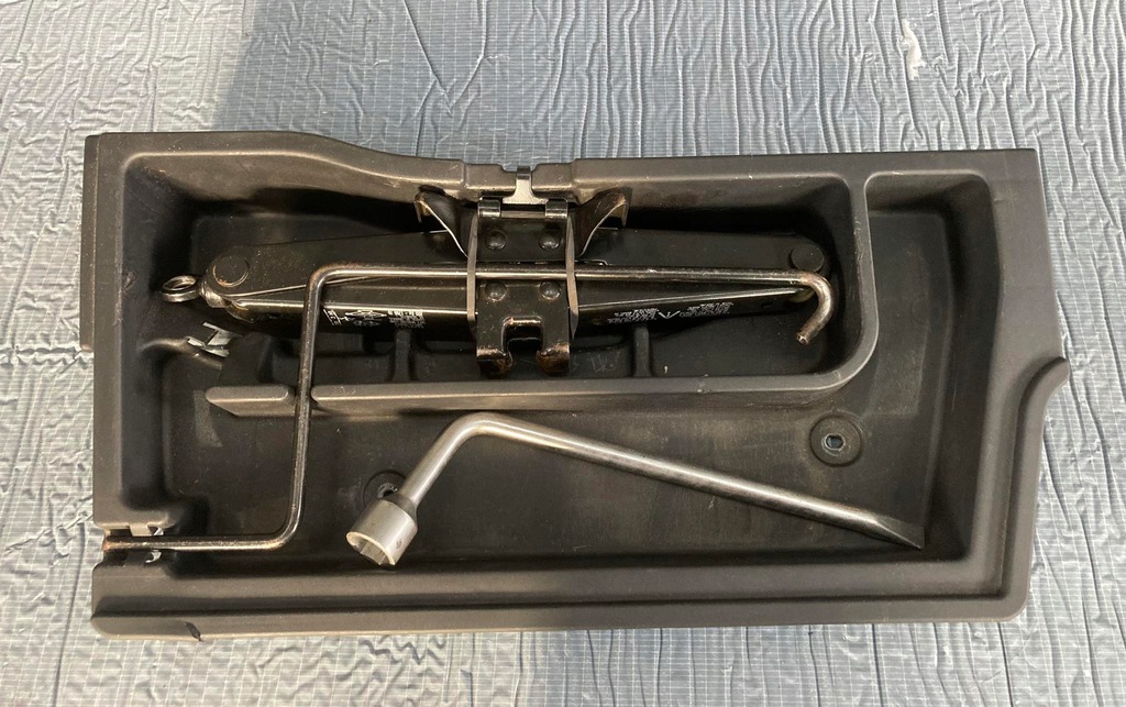 фото №1, Набор ремонтный toyota corolla e12 64995-02010