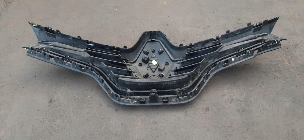 фото №8, Решётка радиатора решётка радиатора бампера перед хром renault clio v 623102335r