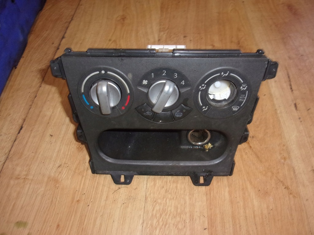 фото №1, Suzuki splash панель управление вентиляция