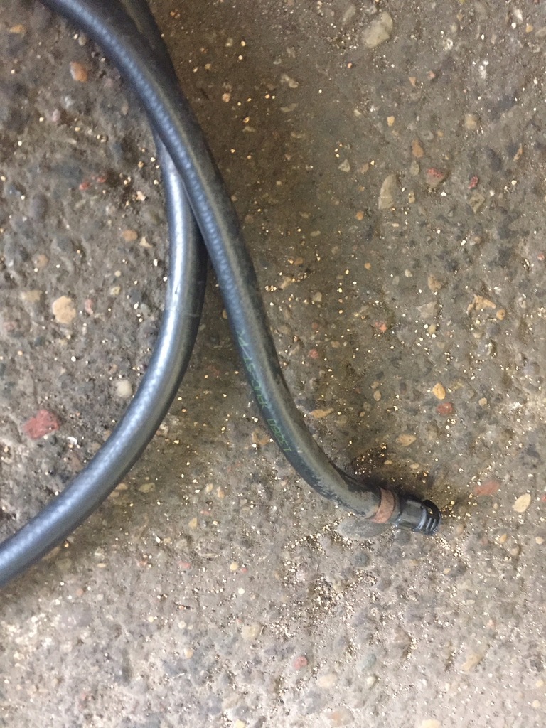 фото №9, Audi a5 8t wąż шланг омивача лампа ксенон